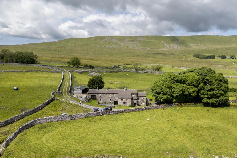 Middle Scales, Chapel Le Dale