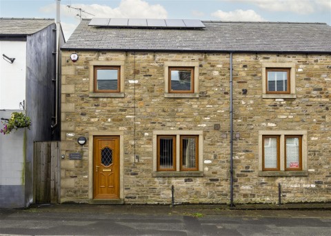 View Full Details for 26 New Road, Ingleton, Carnforth